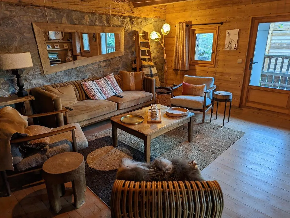 Bas De Chalet Au Coeur Des Aravis, Entre Lac Et Montagne Saint-Jean-de-Sixt 0*,