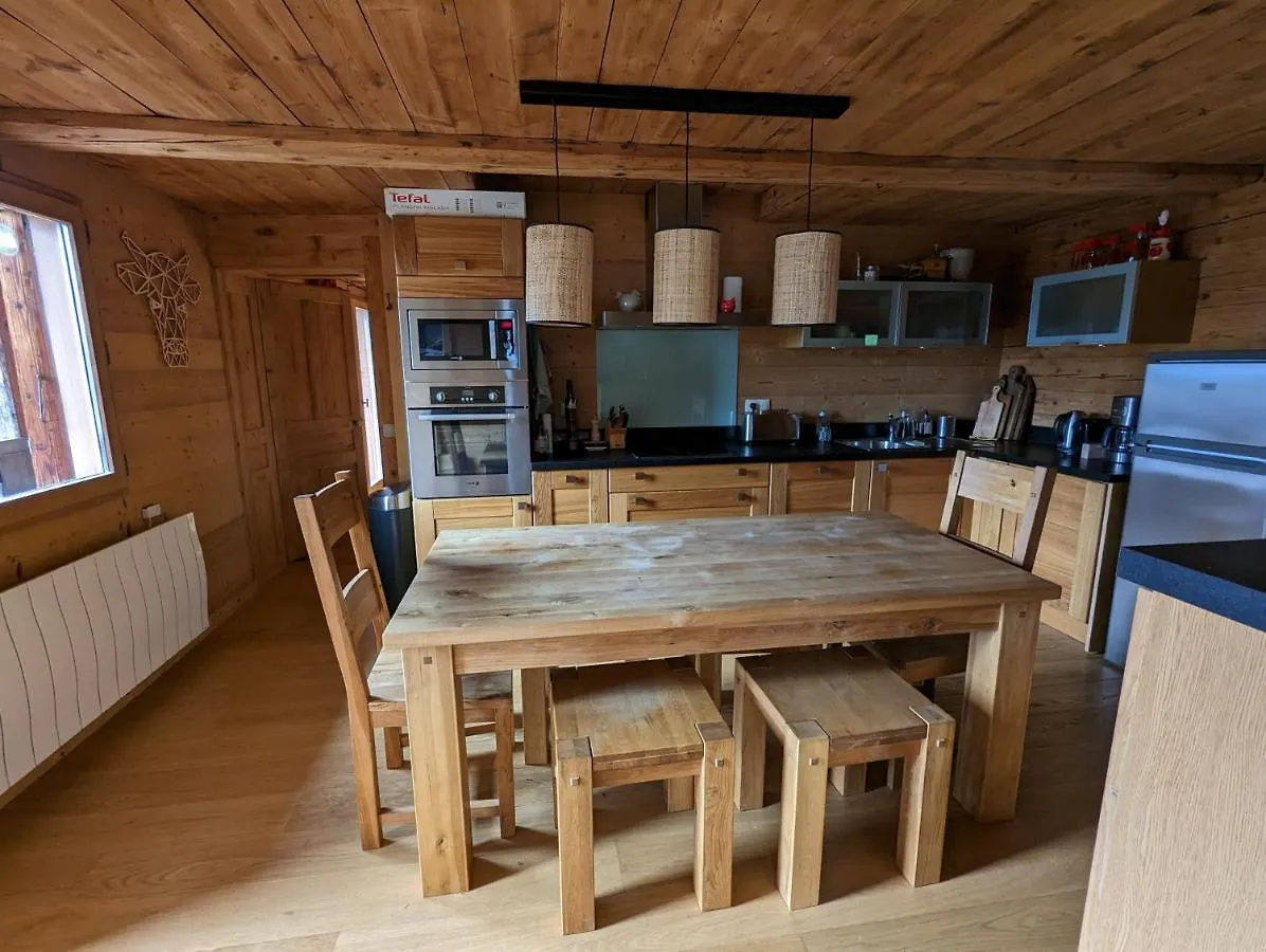 Bas De Chalet Au Coeur Des Aravis, Entre Lac Et Montagne Saint-Jean-de-Sixt